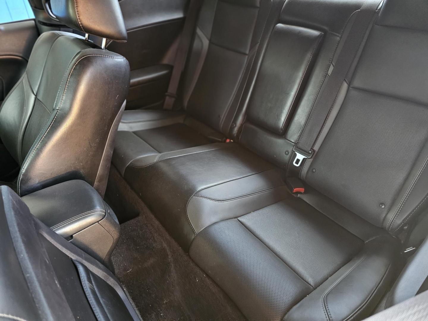 2016 Black /Black Dodge Challenger SXT (2C3CDZAGXGH) with an 3.6L V6 DOHC 24V engine, 5A transmission, located at 2020 East Division Street, Arlington, TX, 76011, (817) 801-3191, 32.742390, -97.076874 - Photo#18