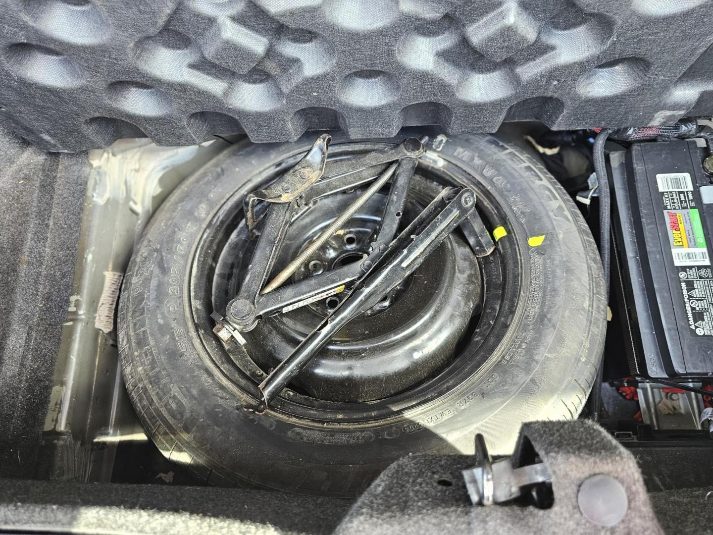 2016 Black /Black Dodge Challenger SXT (2C3CDZAGXGH) with an 3.6L V6 DOHC 24V engine, 5A transmission, located at 2020 East Division Street, Arlington, TX, 76011, (817) 801-3191, 32.742390, -97.076874 - Photo#23