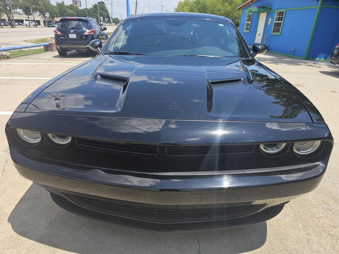 2018 Black Dodge Challenger SXT (2C3CDZAG9JH) with an 3.6L V6 DOHC 24V engine, 8A transmission, located at 2020 East Division Street, Arlington, TX, 76011, (817) 801-3191, 32.742390, -97.076874 - Photo#7