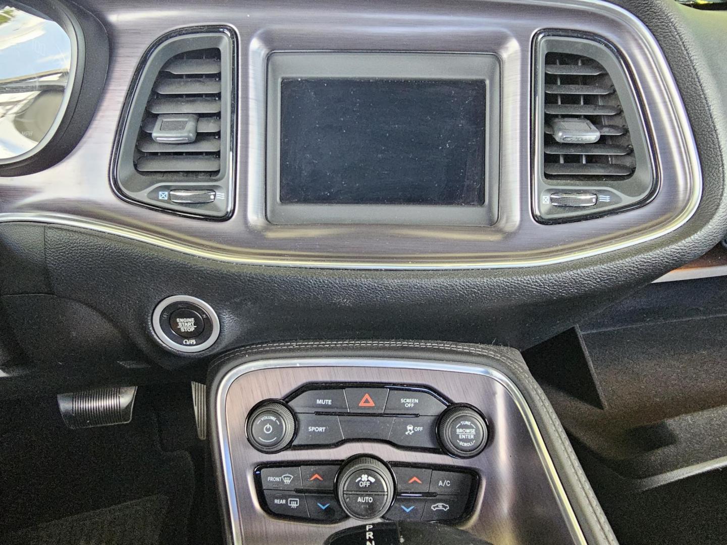 2018 Black Dodge Challenger SXT (2C3CDZAG9JH) with an 3.6L V6 DOHC 24V engine, 8A transmission, located at 2020 East Division Street, Arlington, TX, 76011, (817) 801-3191, 32.742390, -97.076874 - Photo#9