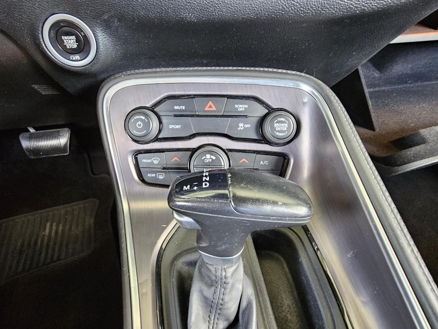 2018 Black Dodge Challenger SXT (2C3CDZAG9JH) with an 3.6L V6 DOHC 24V engine, 8A transmission, located at 2020 East Division Street, Arlington, TX, 76011, (817) 801-3191, 32.742390, -97.076874 - Photo#11