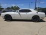 2019 White /Black Dodge Challenger SXT (2C3CDZAG2KH) with an 3.6L V6 DOHC 24V engine, 8A transmission, located at 2020 East Division Street, Arlington, TX, 76011, (817) 801-3191, 32.742390, -97.076874 - Photo#5